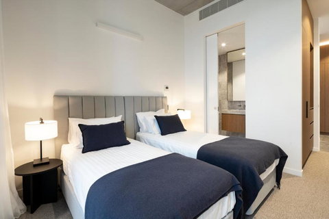 Alfred & Turner Apartments, Luxury 2 Bedroom Condos In The Heart Of The Valley - Accommodation Asia 2