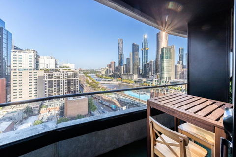 Aura2107, 2 Bedroom Apartment With Balcony, Stunning Yarra River And City Views - Accommodation Guide 0