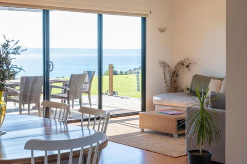 Antechamber Bay Retreats - Accommodation Guide 4