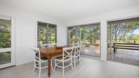 Anthonys Treehouse By The Beach - Accommodation Asia 3