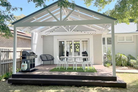 Antler & Oak Cottage: Provincial Luxe In Moss Vale - Accommodation Guide 0