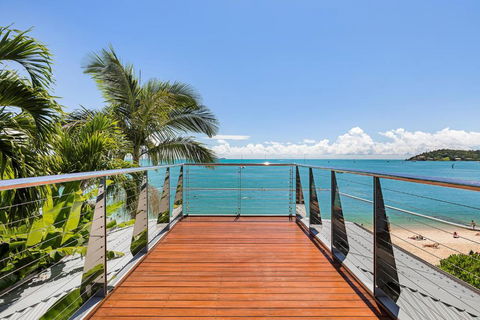 Anusara - Airlie Beach - Accommodation Guide 4