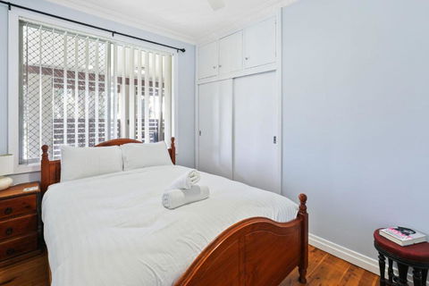 Anzac Cottage - Accommodation Guide 2