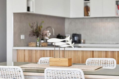 Apartment 12 Pacific Apartments - Accommodation Guide 2
