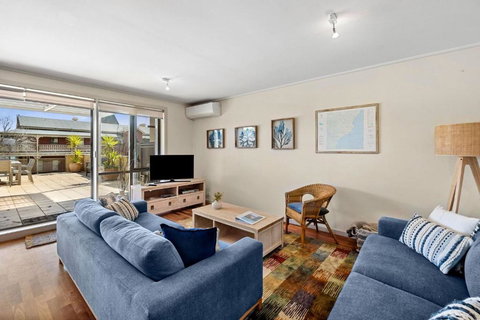 Apartment 23 Pacific Apartments - Accommodation Asia 2