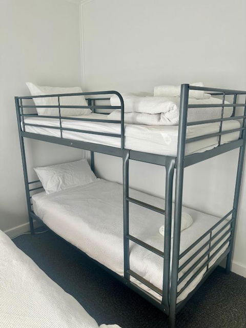 Apartment In The Centre Of Cooma - Accommodation Guide 2