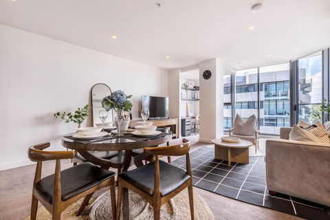 Apartment Living 02677 - Accommodation Guide 0