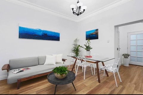 Apartment On Balmoral Beach Hill - Accommodation Guide 4