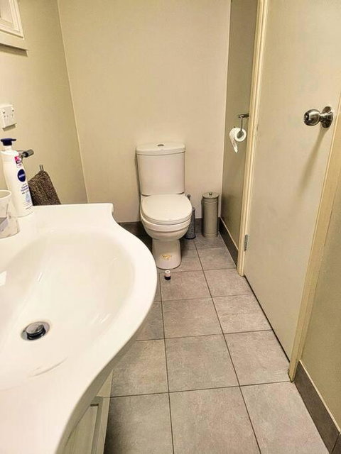 Apartment On Mica - Accommodation Asia 4