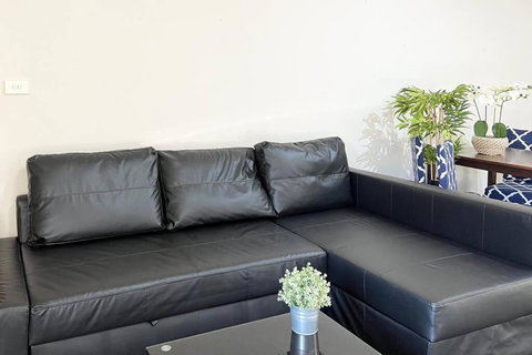 Apartment On The Hill - Accommodation China 4