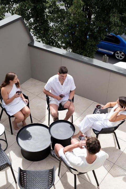Apartment One - Apartments On Gavan - Accommodation Guide 1