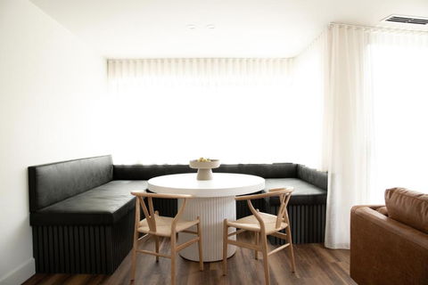 Apartment Two - Apartments On Gavan - Accommodation Guide 3