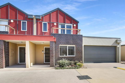 Apartments On Church - Unit 7 - Accommodation Guide 0