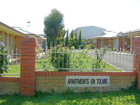 Apartments On Tolmie - Accommodation Guide 1