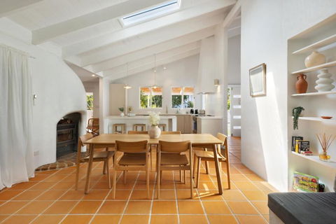 Apollo House And Studio - Accommodation China 0