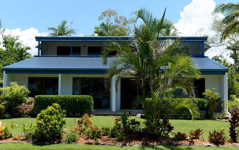 Apollo Jewel Beachfront Apartments - Accommodation Guide 0