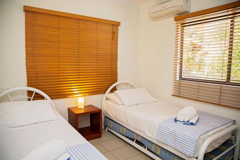 Apollo Jewel Beachfront Apartments - Accommodation Guide 2