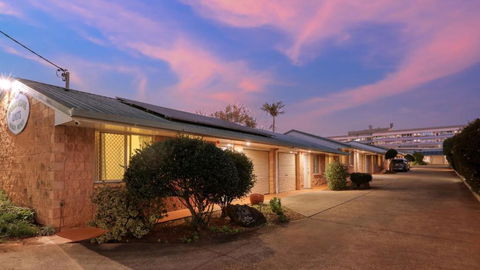 Apollo Lodge - Accommodation Guide 1