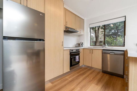 Apt In Kingston - 10min To Lake Burley Griffin - Accommodation Guide 1