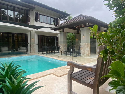 AQUA Beachfront Villa Port Douglas - Accommodation Guide 3