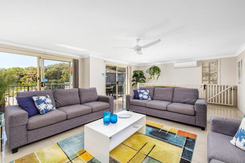Aqua Lagoon - Great Family Beach Getaway - Accommodation Guide 1