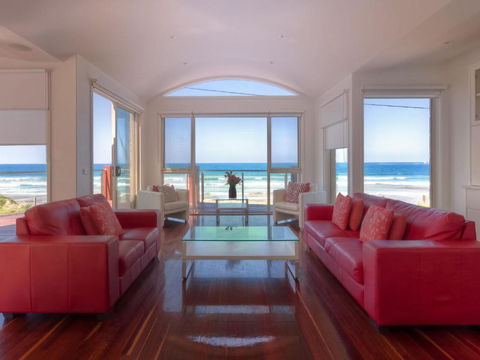 Aqua Luna - Accommodation Guide 1