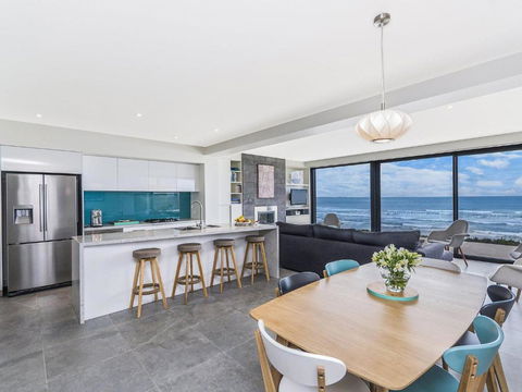 Aqua Mist Seascape - Accommodation Guide 2