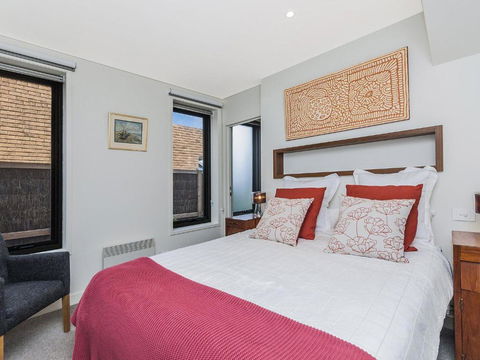 Aqua Mist Seascape - Accommodation Guide 3