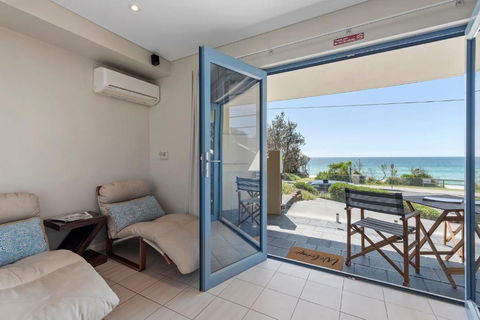 Aqua Shores Studio - Accommodation Guide 3