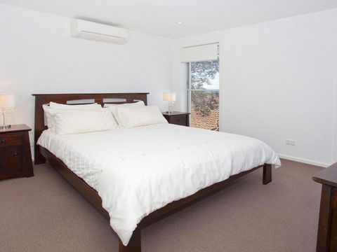 Aqua - Accommodation Guide 4
