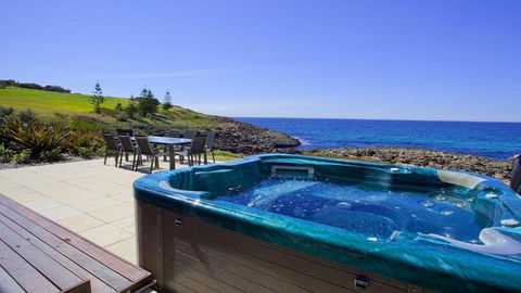 Aqua - Accommodation Guide 1