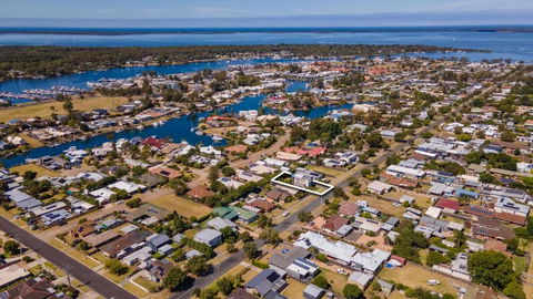Aqua Vista - Accommodation Guide 1