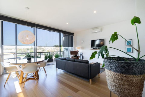 Aquabelle Apartments - Accommodation Asia 3