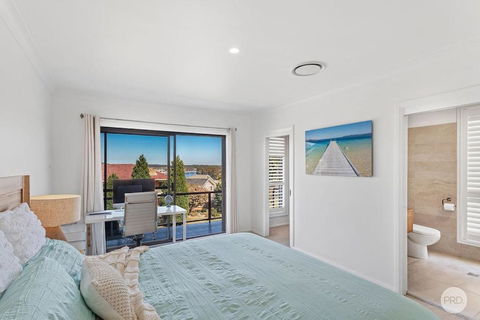 Aquablue Holiday Home - Hot Spa & Pool - 2m Walk To Beaches - Accommodation Guide 2