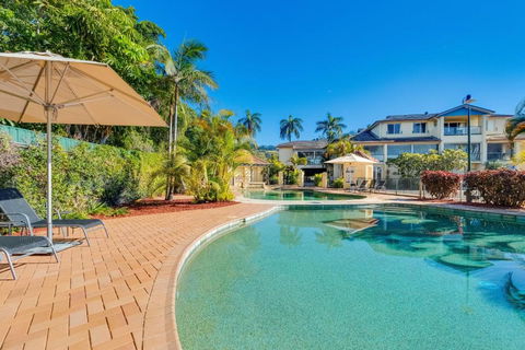 Aqualuna Beach Resort - Accommodation Guide 2