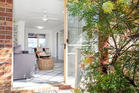 Aquamarine - Accommodation Guide 4