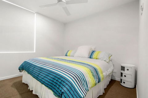 Aquaview Unit 604, 29 Canberra Tce, Kings Beach - Accommodation Guide 2