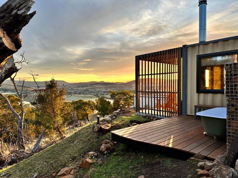 Aquila Eco Retreat - Accommodation Guide 1