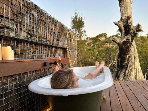 Aquila Eco Retreat - Accommodation Guide 0