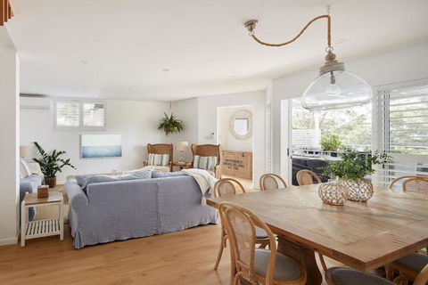 Arabella - Accommodation Guide 0