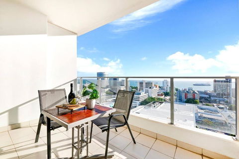 Arafura Adventure - CBD Suite With Sprawling Views - Accommodation Guide 0