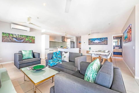 Arafura Edge - Resort Living And Breathtaking Views - Accommodation Guide 1