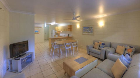 Arcadia Palms 2 - Accommodation Guide 1