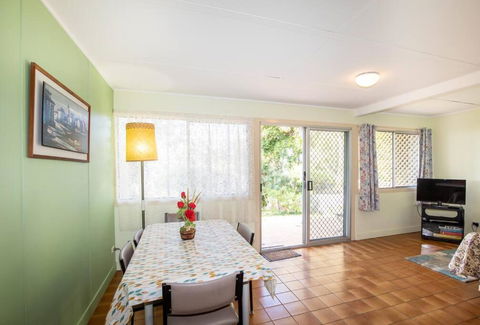 ARCADIA -Straddie Original 3 Bedroom House With Ocean Views - Accommodation Guide 1