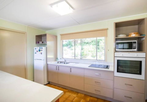 ARCADIA -Straddie Original 3 Bedroom House With Ocean Views - Accommodation Guide 3