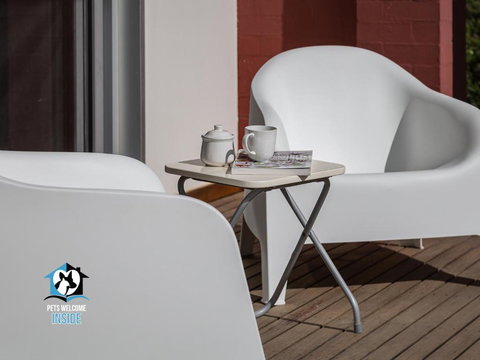 Architect Designed House Nestled In The Dunes - Accommodation Asia 4