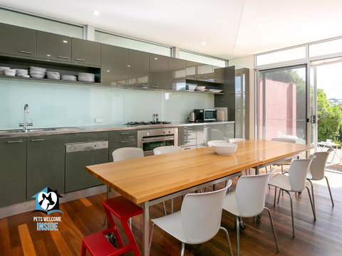 Architect Designed House Nestled In The Dunes - Accommodation Asia 3