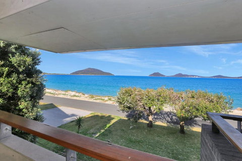 Architectural Design On The Beach - Accommodation Asia 2