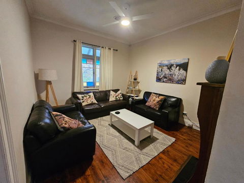 Arden On McLachlan - Accommodation Guide 2