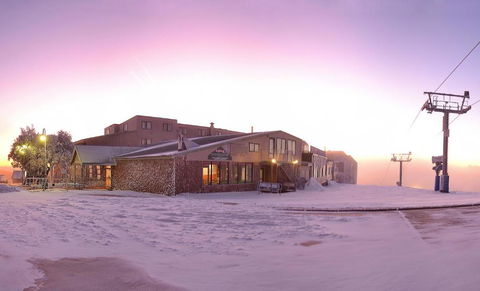 Arlberg Hotel Mt. Buller - Accommodation Guide 0